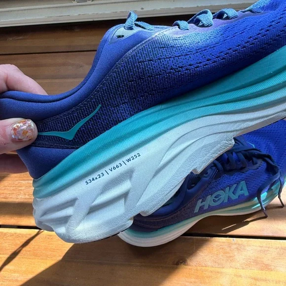 Hoka Women's Bondi 8 Sneakers in Blue and Aqua Size 9 - Picture 2 of 7